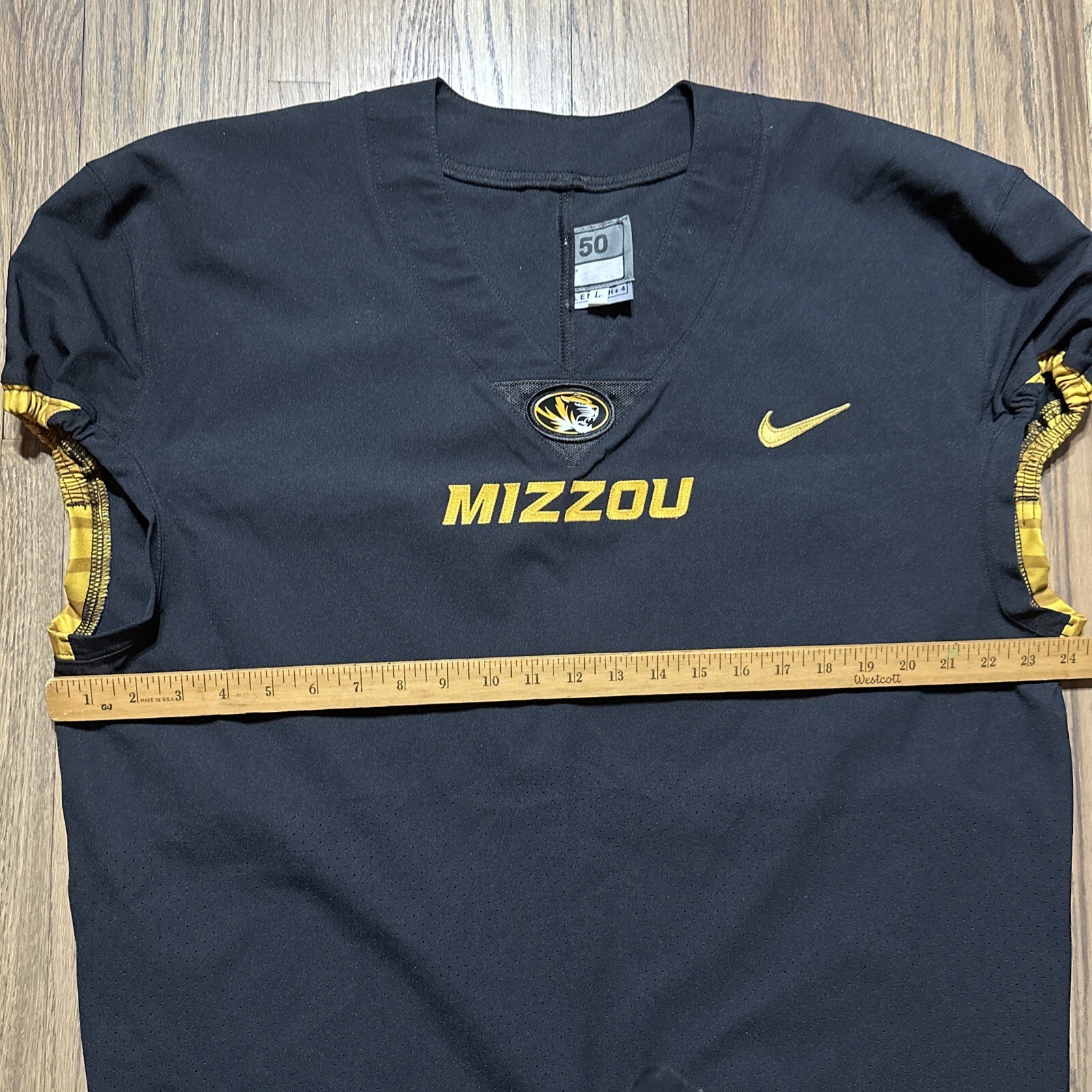 MINT NIKE MIZZOU Jersey Gold & BLACK SZ 50 +4 Missouri Tigers Football