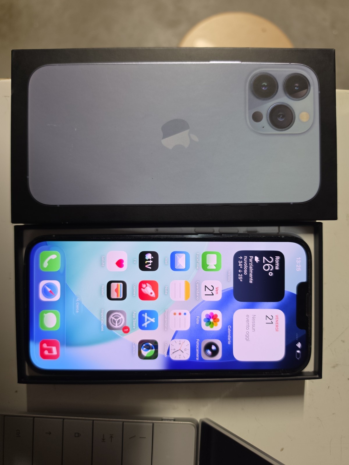 Apple iPhone 13 Pro Max - 256GB - Azzurro Sierra (Sbloccato)