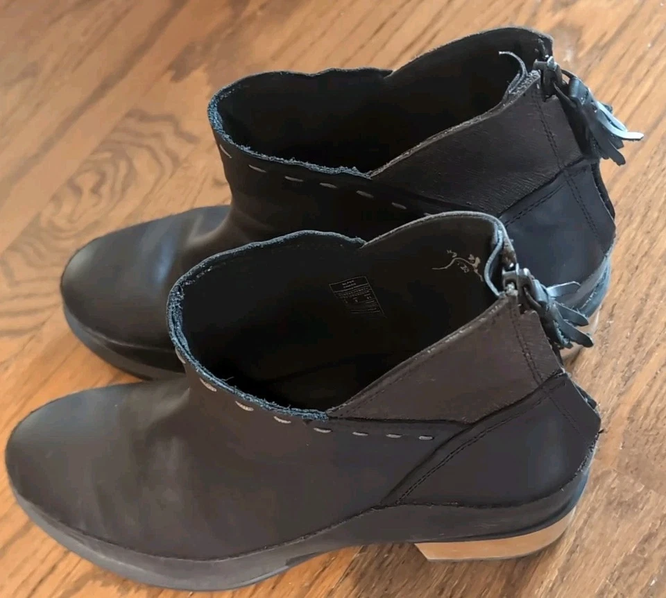 Botines Chaco Cataluna de cuero negro con cremallera trasera para mujer talla 10 Foto 2 de 4