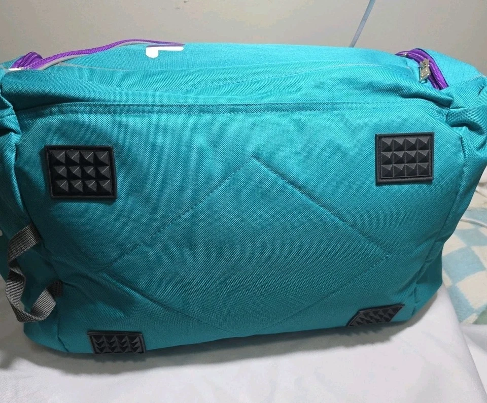 BOLSO DE GIMNASIO DE LONA FILA PARA PASAR LA NOCHE Filatech verde azulado, borde púrpura NUEVO multibolsillo 19×11" Foto 4 de 4