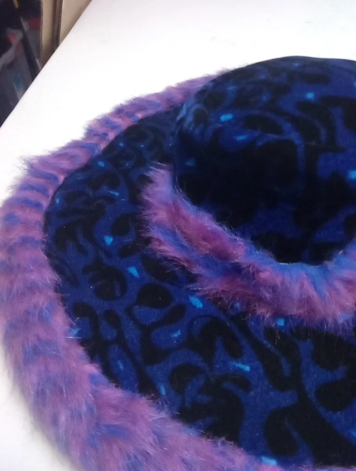 2009 Rinco Playa Fuzzy Borde Ancho Peluche Fiesta Disfraz Sombrero Proxeneta Rave Foto 2 de 4