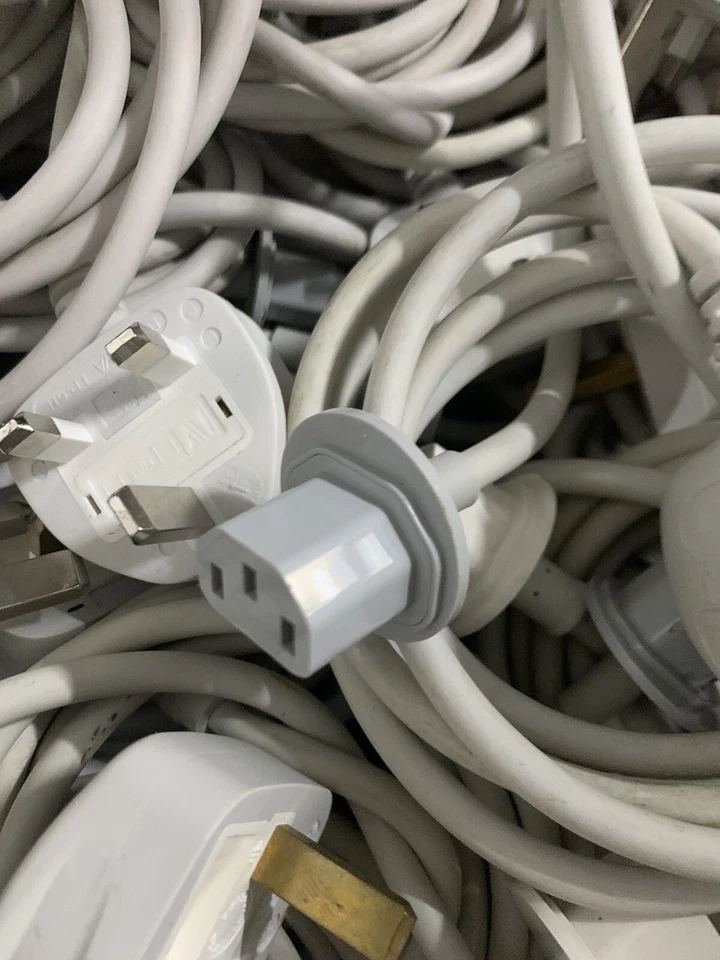 **Job Lot** 10 X Apple Assorted Genuine Original iMac Power Mains Cables UK Plug - Image 4 of 4