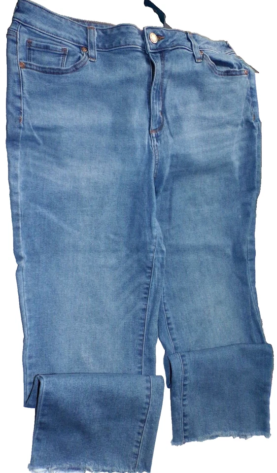 Jeans feminino Sonoma crop cutoffs reto tamanho 14R lavagem média 36/24 LB2 - Imagem 3 de 4