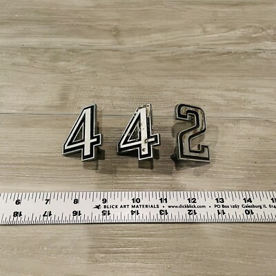 1969-72 Oldsmobile 442 Original GM Fender Emblems Hurst Olds Badge ...