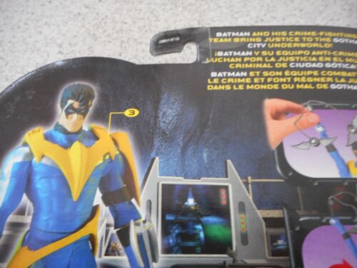 2004 MATTEL DC COMICS UNIVERSE BATMAN 6 INCH ACTION FIG SLING STRIKE NIGHTWING - Picture 9 of 11