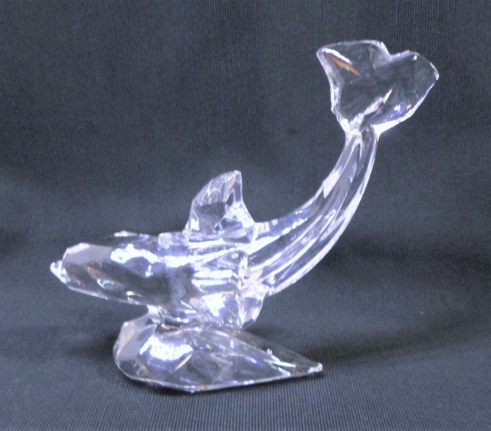 Vintage KRISTALLCOLOR DOLPHIN FIGURINE Crystal Made in Italy 3.75