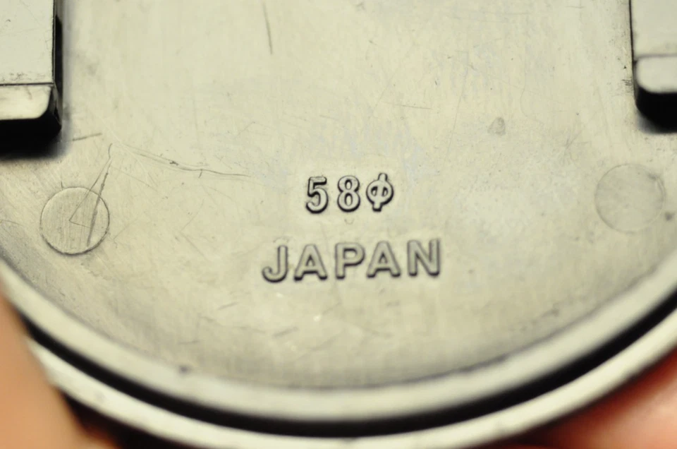 Mamiya 58mm plastic pinch-on front lens cap. - Image 3 of 4