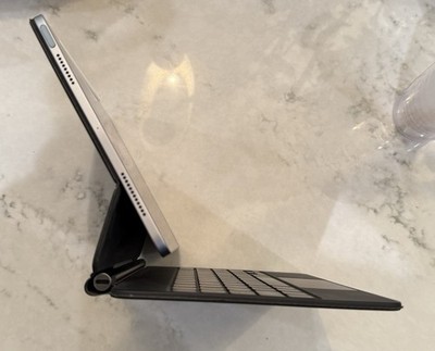 Apple iPad Air with Magic Keyboard and Apple Pencil Bundle | eBay