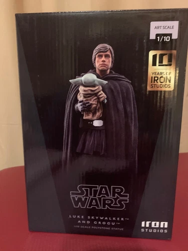 Figura Iron Studios The Mandalorian Luke Skywalker y Grogu escala 1:10