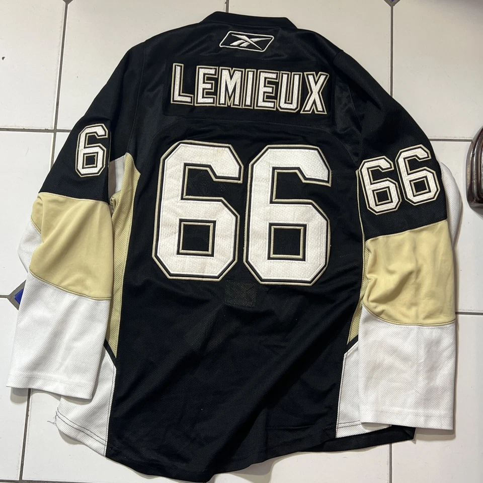 Camiseta deportiva negra de hockey Reebok de los Pittsburgh Penguins Mario Lemieux #66 de la NHL talla 52 Foto 3 de 3