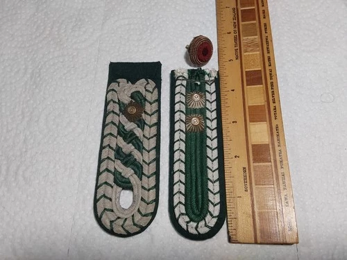 W.W. 2 GERMAN MILITARY POLICE SHOULDER BOARDS WITH PIPS