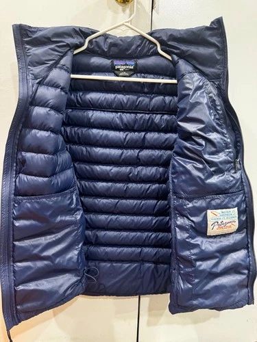 Patagonia Men's DOWN SWEATER VEST Navy Blue Size LARGE Fall 2022 model (current) image 3