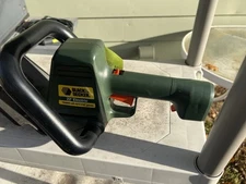 BLACK & DECKER HT2200 22" TYPE 2 ELECTRIC HEDGE TRIMMER