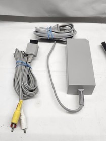 Nintendo Wii Console Bundle Tested Wii 2 Games, 2 Motion + Remotes Cords Nunchuk