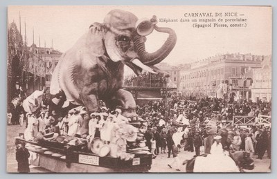 um 1925 Schöner Karneval Frankreich, Elefant im Porzellanladen Float, A.D.I.A. Postkarte