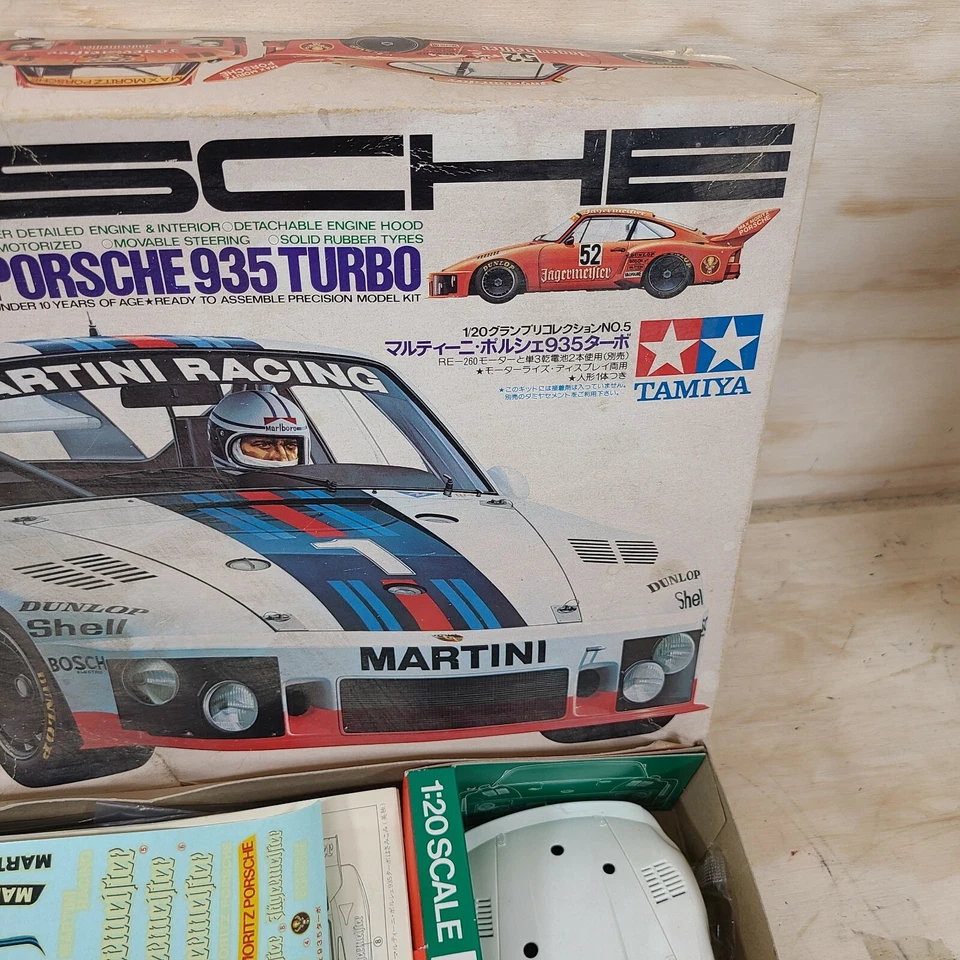 KIT MODELO COCHE PLÁSTICO TURBO PORSCHE 935 TAMIYA MARTINI DE COLECCIÓN ESCALA 1/20 Raro Foto 2 de 4