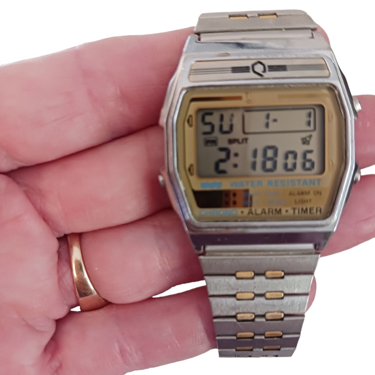 Timex Q Quartz Chrono Alarm Timer Water Resistant Watch New