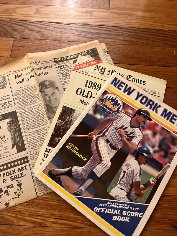 1988 New York Mets Program v Atlanta Braves Article SCORED with Newpaper Article