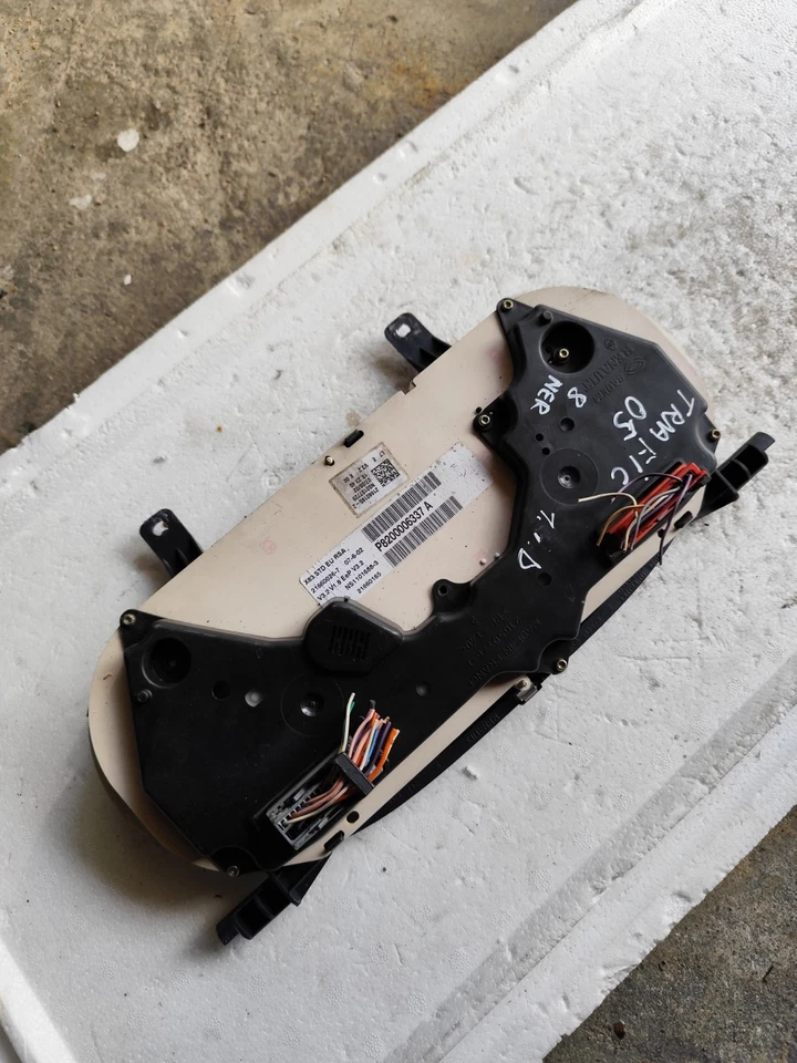 Renault Traffic 2005/instrument cluster/216501761 - Imagem 4 de 4