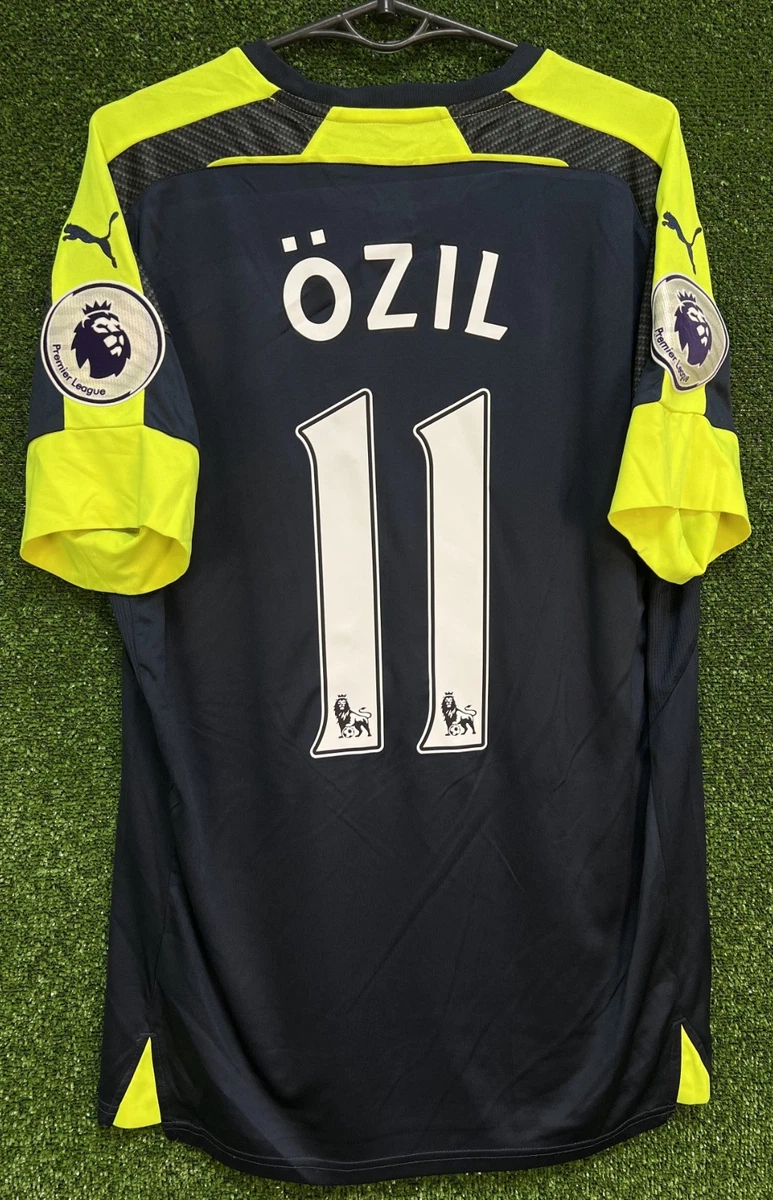 Arsenal Men Mesut Ozil International Club Soccer Fan Apparel and