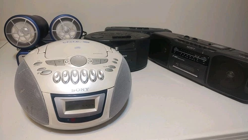 Lot (X5) Vintage Rca Sony Boom Box Radios Cassette AM FM Cfd-e75 Rs2035 Cfs-200