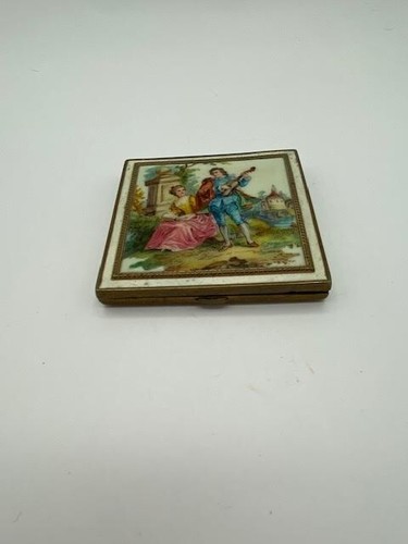 Powder Compact 2 Sided Beveled Mirror French Victorian Couple Garden Scene Vtg - Picture 13 of 13