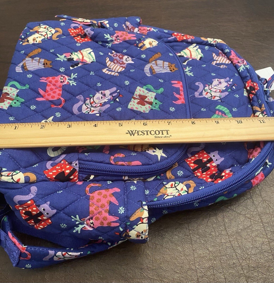 VERA BRADLEY ESSENTIAL COMPACT BACKPACK Catnip Christmas New  display picture 3