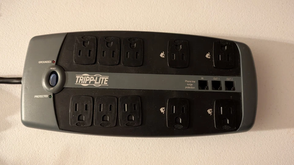 Tripp Lite 10-Outlet 8ft Cord Tel DSL Protection Rj11 Surge Protect Power Strip - Image 2 of 4