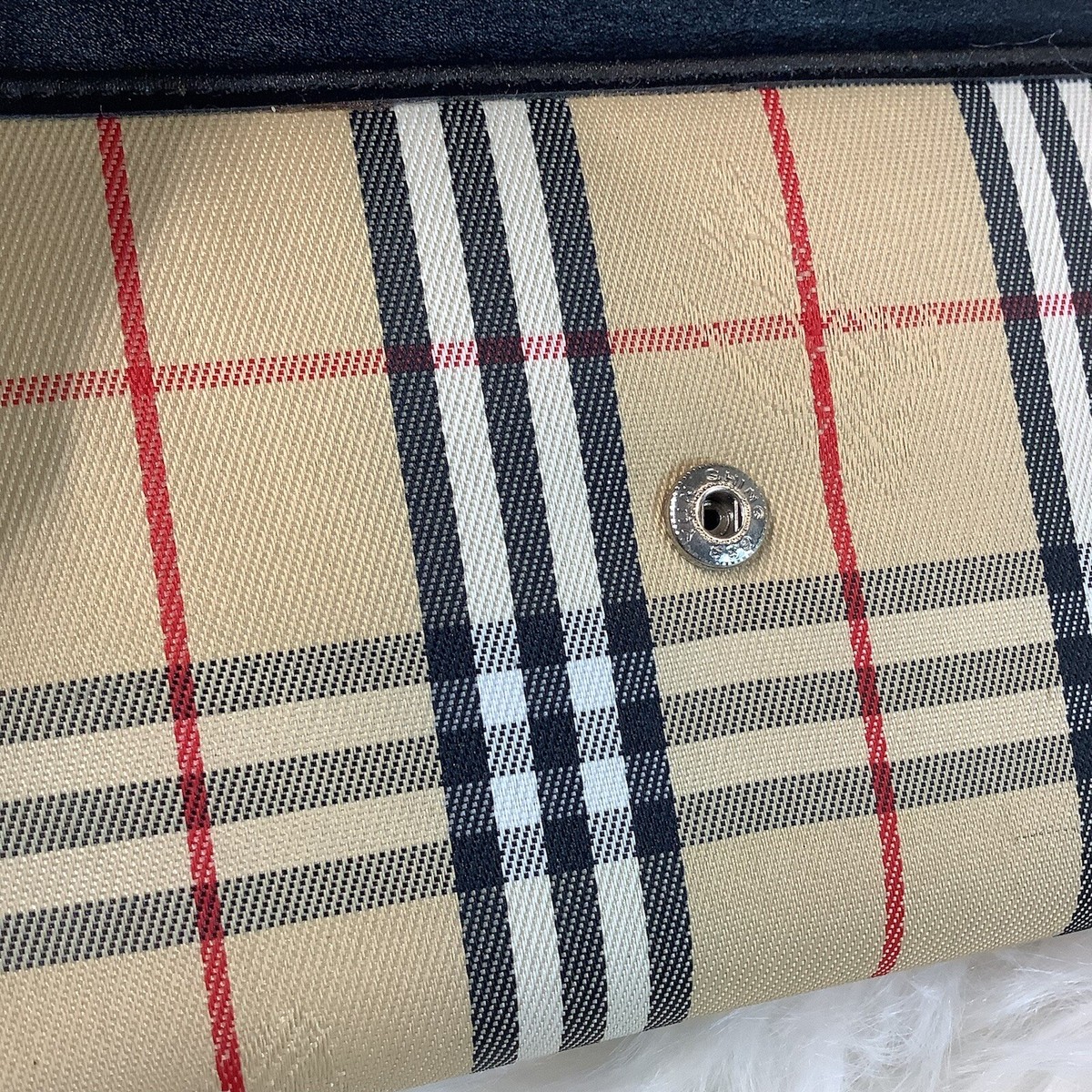 BURBERRYS of London Blue Label Haymarket Tri-fold Short BURBERRYS of London Blue Label Haymarket Tri-fold Short