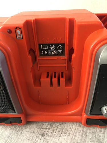 Black & Decker R143F2 Cordless 14.4V Site Radio AM/FM +Battery In Working Order - Picture 5 of 12
