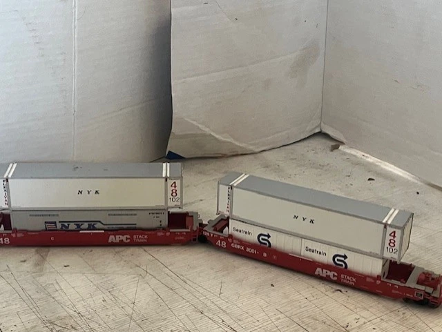 Athearn HO APC Train Car Container 48' 5 Well W/ Containers GBRX-3001 Stacktrain - Image 4 of 4