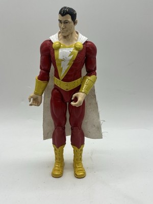 Mattel DC Comics Shazam Action Figur ca. 15cm mit Stoffumhang Gebraucht
