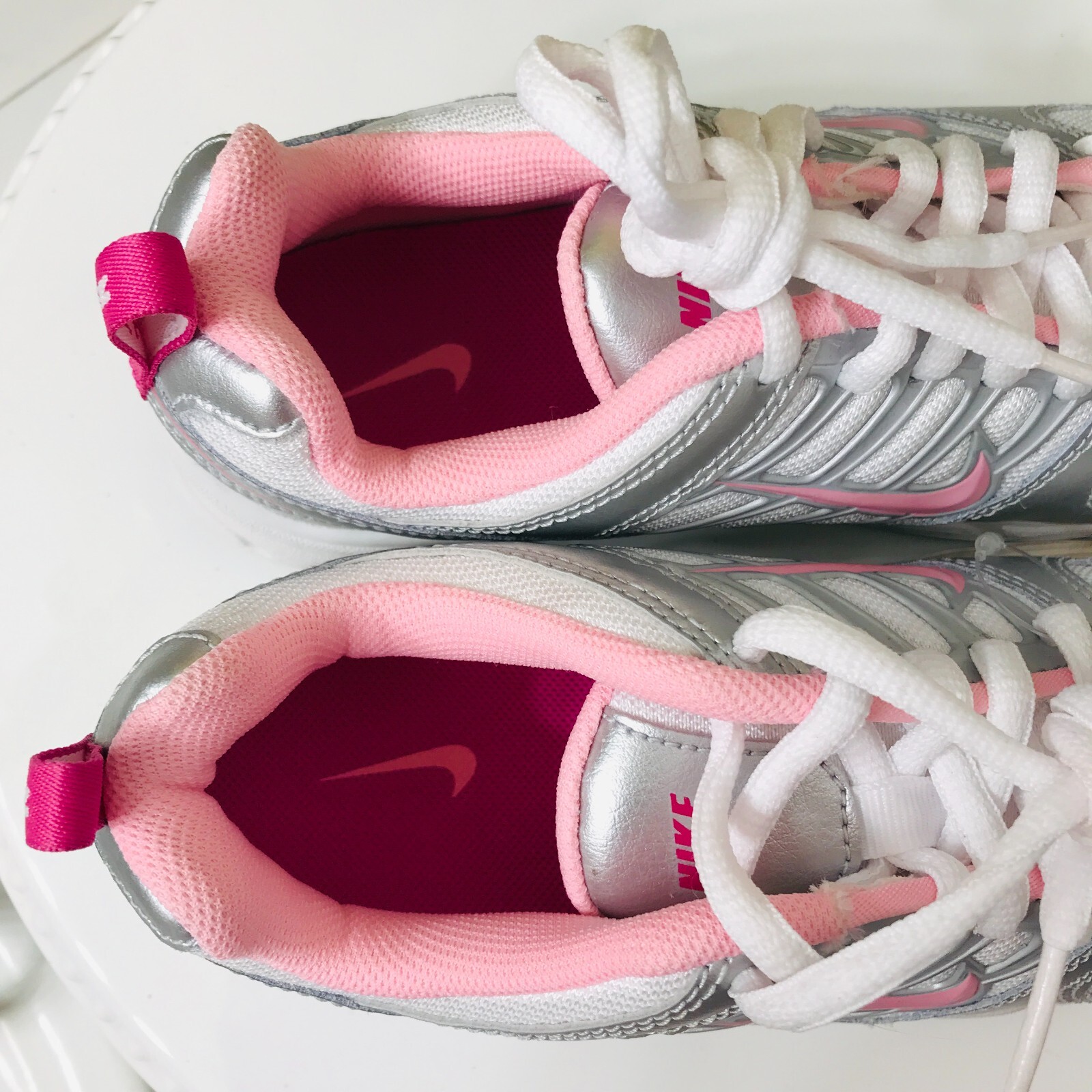 NIKE Girls Athletic Walking Running Tennis Shoes Youth Size 1 OR 2