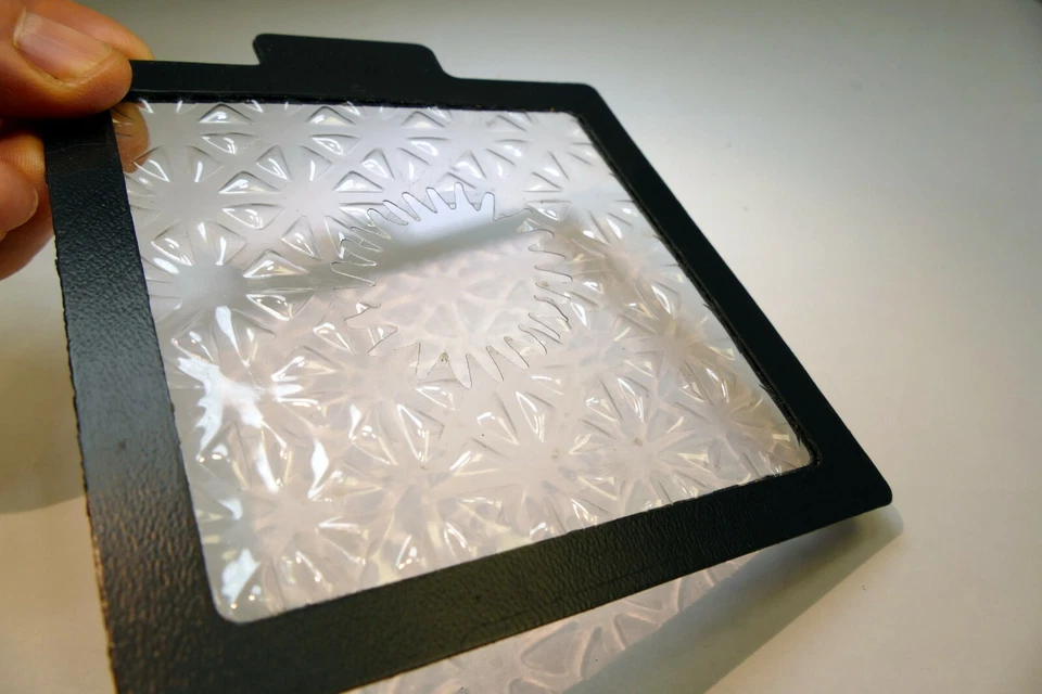 Lindahl Clear Vignetter Mask Frame 4.5X4.5" bellows Small 1.5" Oval 45 degree - Image 3 of 4