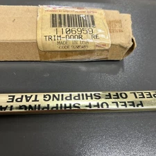 Whirlpool Part# 1106959 Refrigerator Door Trim (G1B)