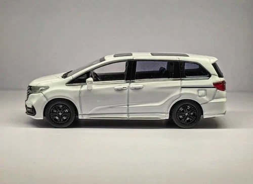Masdi 1:64 White Odyssey RC3 Mini Van Großraumlimousine Sportmodell Diecast Metallauto - Bild 8 von 14