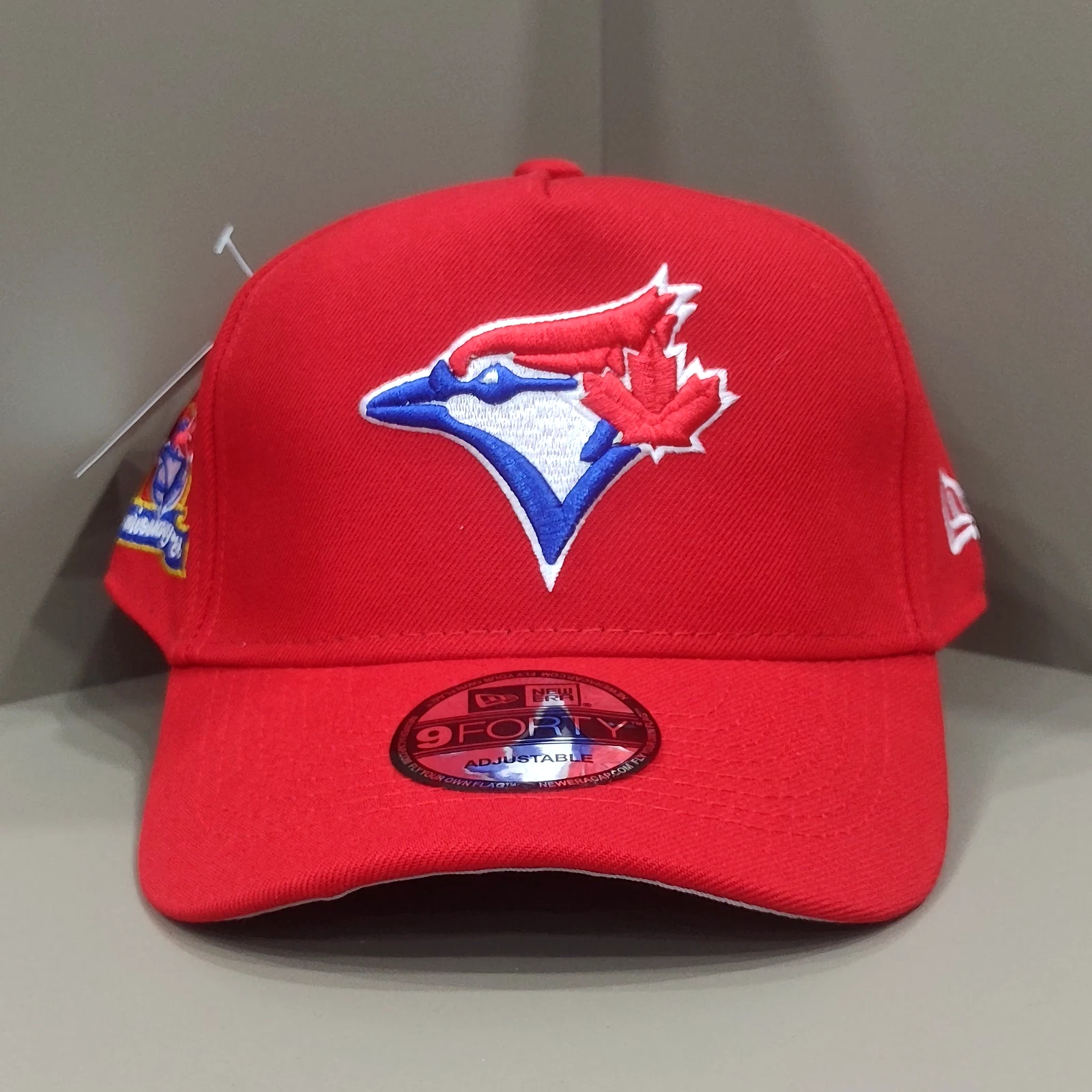 Toronto Blue Jays Outdoor Casual Red Baseball Cap with Red Maple Leaf Embroidery
Opens in a new wind
