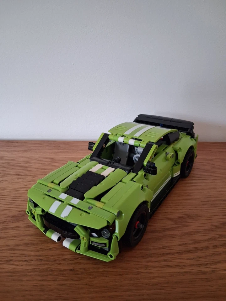 LEGO Technic 42138 Ford Mustang Shelby GT500, photo 2 of 5