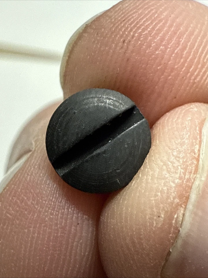 Tornillos de agarre de precisión Matrix para Sig Sauer P226, P228, ranurados negros (por 4) Foto 3 de 3