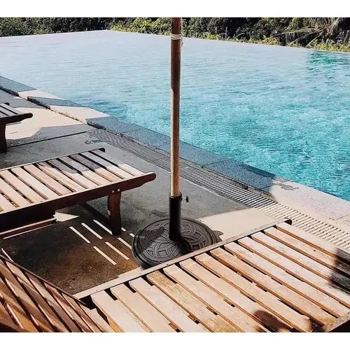 Base Paraguas, Cinta Bronce Envirostone 13.19"H x 17.72"W, BOND 60474A/RECOGIDA Foto 2 de 3