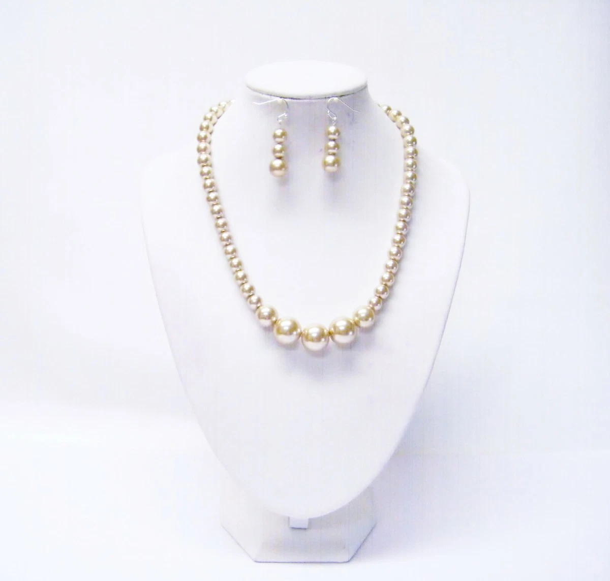 Simple but Lovely Almond Glass Pearl Choker Necklace Earrings