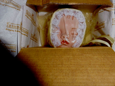 ASHTON DRAKE / GABY RADEMANN 11 INCH PORCELAIN & CLOTH  ''LITTLE BIT OF SUNSHINE''