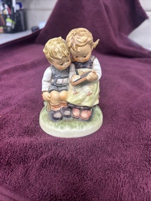 Hummelfigur '' Das kluge Schwesterlein ''  11 cm  NR.346  top Zustand 1 Wahl