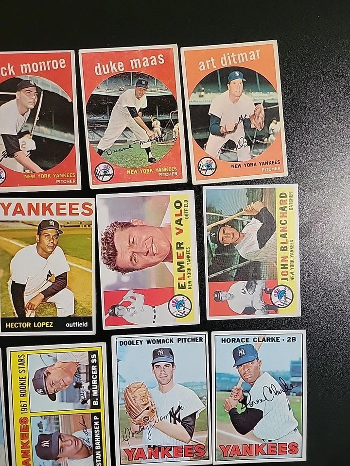 1959 to 1969 Topps Baseball - 22 New York Yankees - Deron Johnson | Johnny Kucks - Image 4 of 4