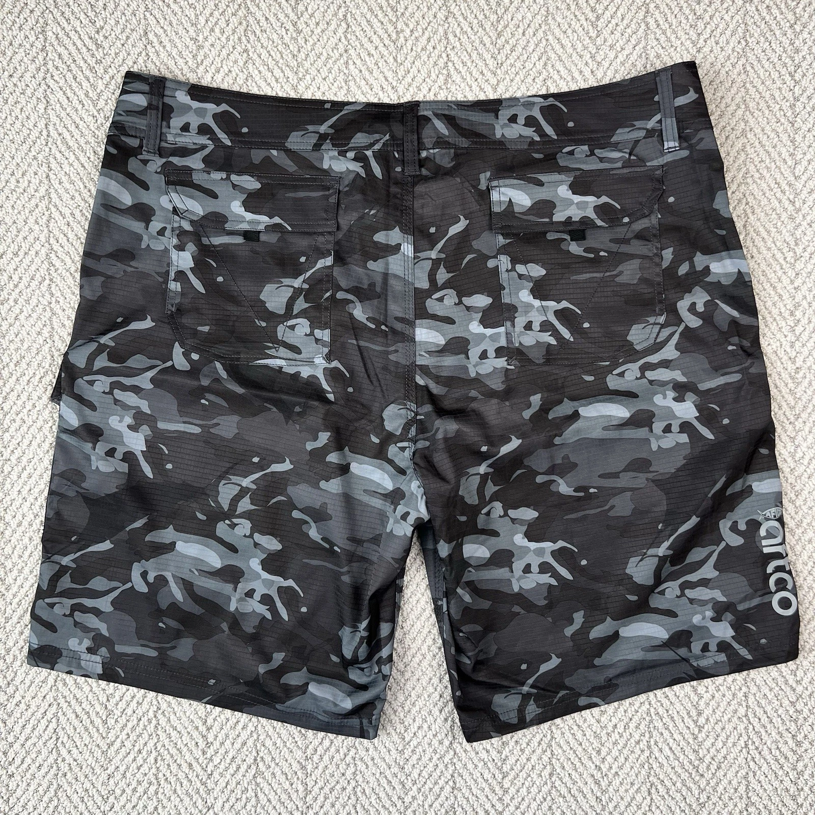 AFTCO Mens Shorts Camo Tactical Fishing Cargo Hybrid Ripstop Stretch Gorpcore 40