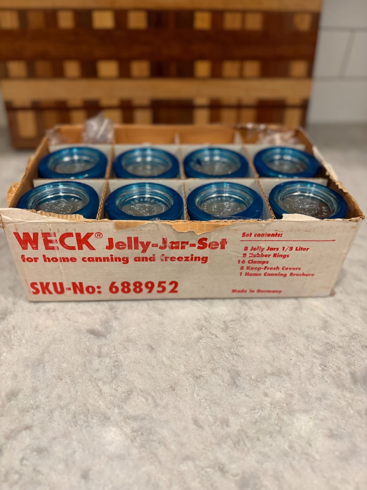 Weck Glass Jelly Jar W/ Plastic Lids & Original Box 8 New Vintage Strawberry
Opens in a new window o