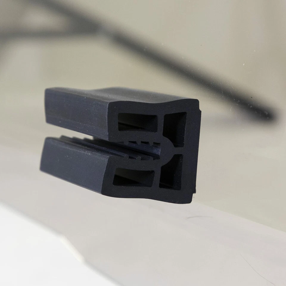 MadJax Two-Piece Flip-Down Tinted Golf Cart Windshield | Club Car DS 1982-2000.5 Foto 2 de 3