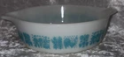 PYREX Amish Butterprint 472 Turquoise 1.5 Pint Casserole Dish No Lid Vintage