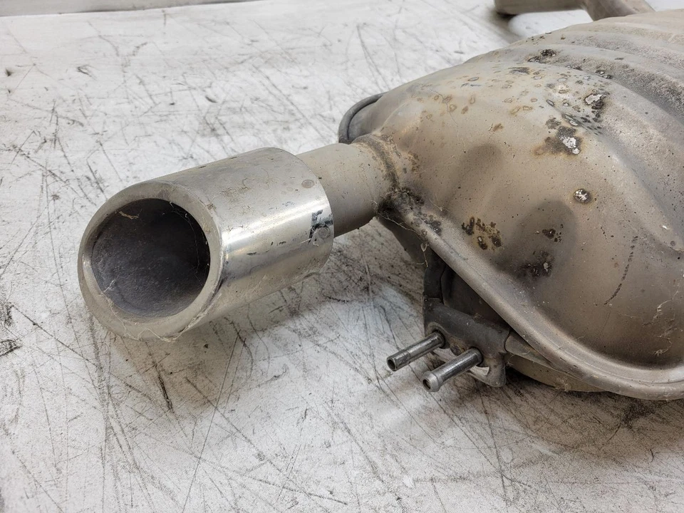 Silenciador de escape izquierdo HYUNDAI GENESIS 2009 2010 2011 2012 4,6 L OEM 28701-3M500 Foto 4 de 4