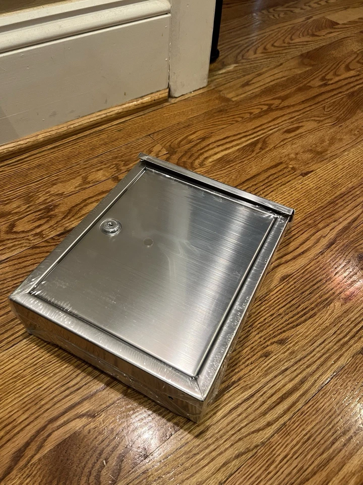 Gibraltar Mailboxes Stainless Steel Security Wall Mount Mailbox Ashley AWM00SS0 - Image 2 of 4